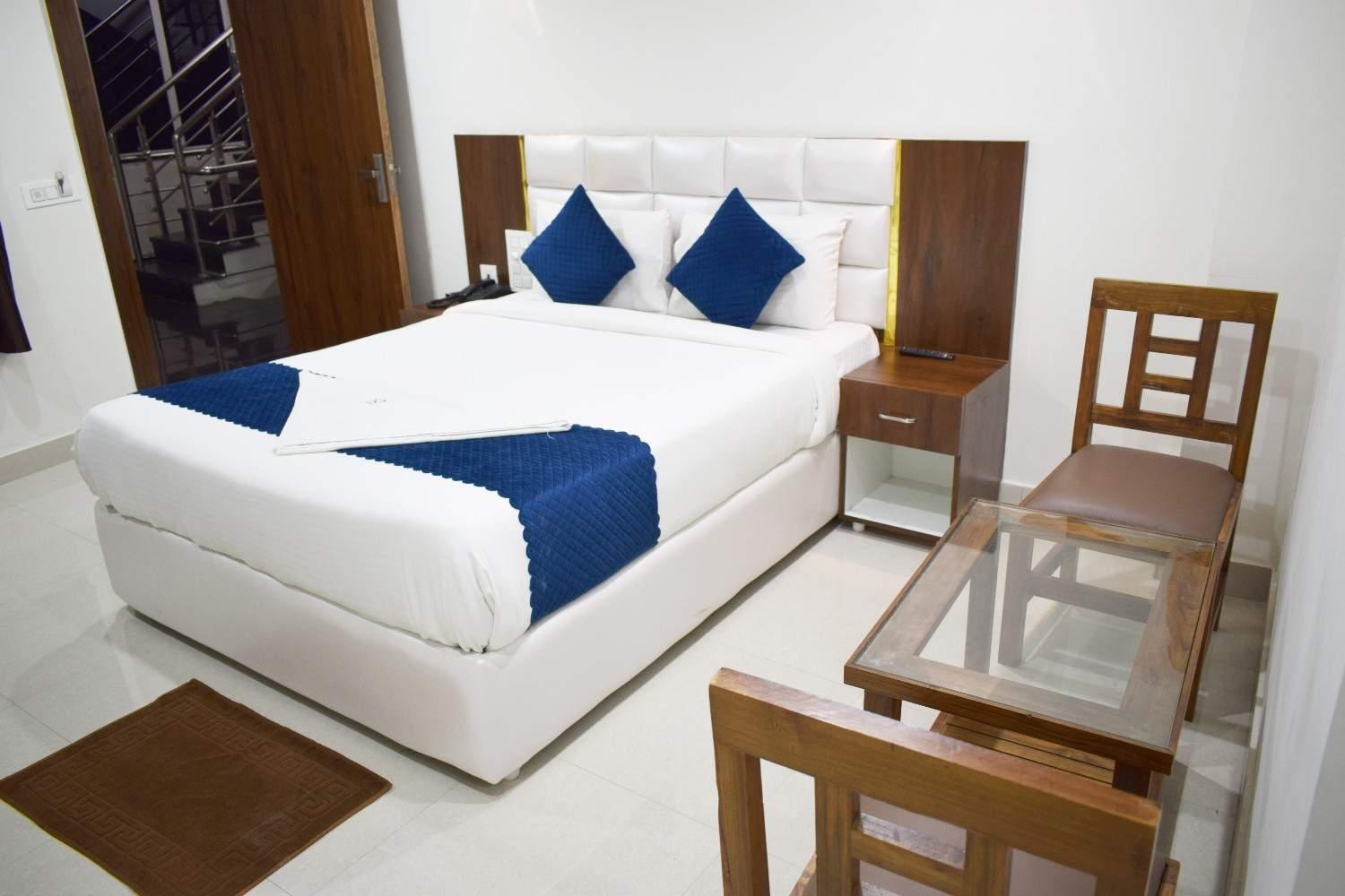 Hotel Skyland Warangal Rum bild